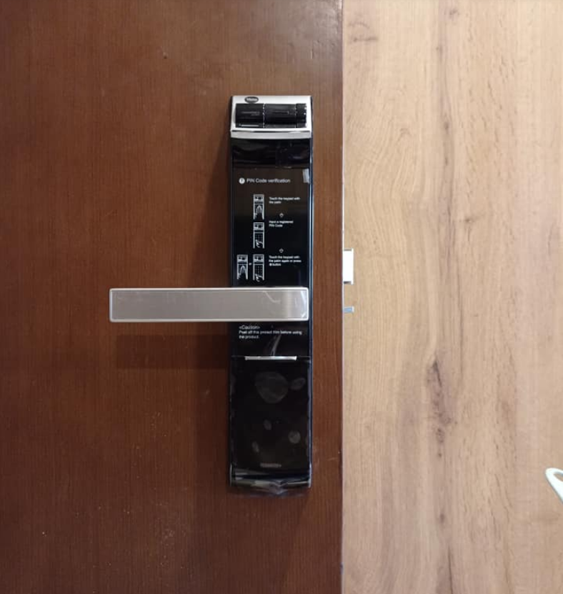 Cảm nhận của người sử dụng khóa điện tử YALE YDM 4109A  do Gateman lắp đặt